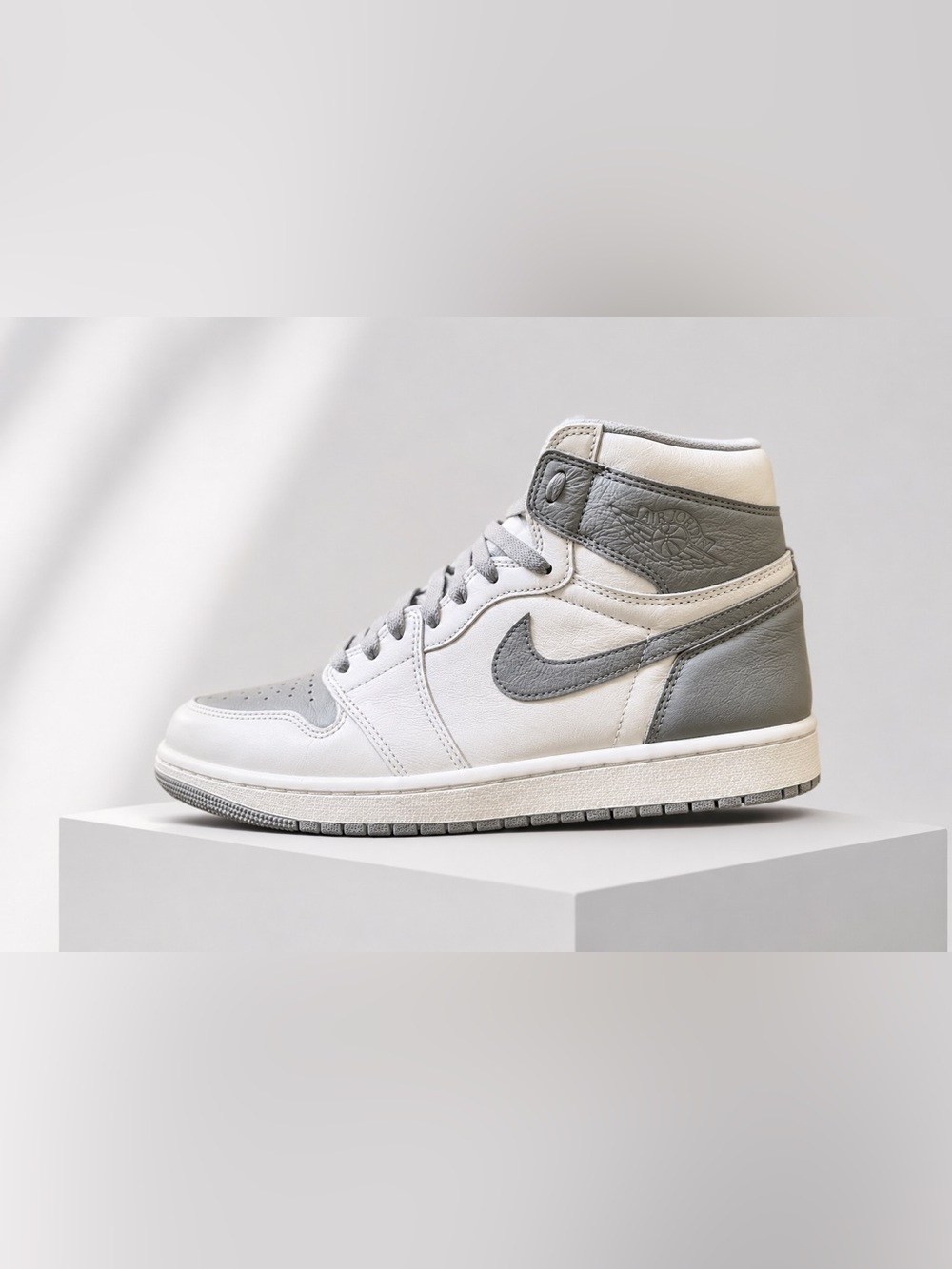Nike Air Jordan 1 Retro High OG Stealth White Grey Men’s Size 11